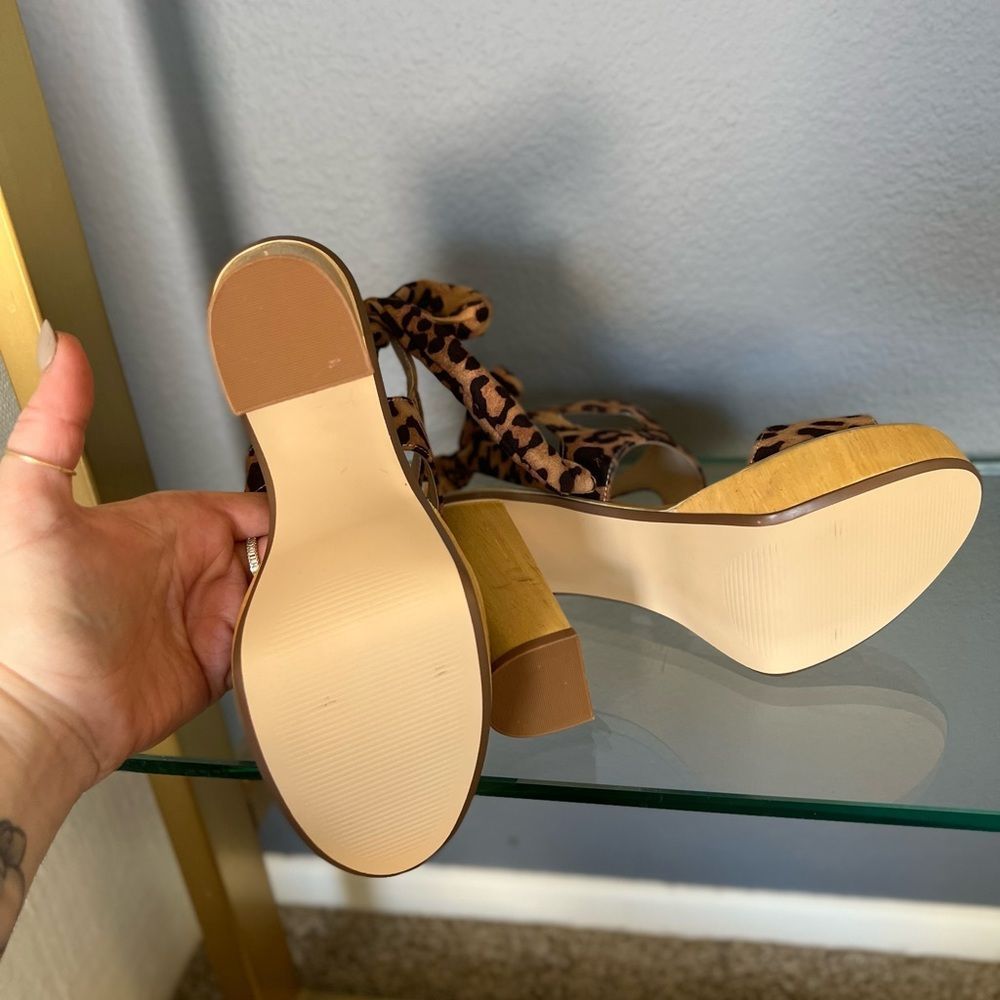 Very Volatile Ashlee dress sandal leopard size 6 - Picture 7 of 7